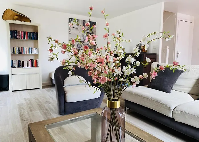 Tumulus, Belle Villa A CarnacSpa Hotel